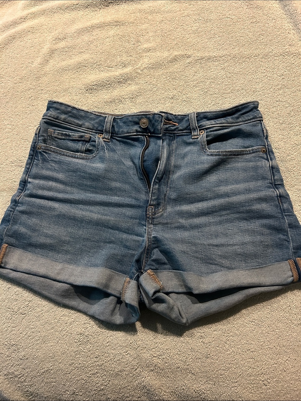 American Eagle Mom Short